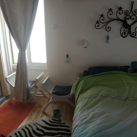 Studio Apt Great Location Heart Of Downtown District Lejlighed Haifa Eksteriør billede