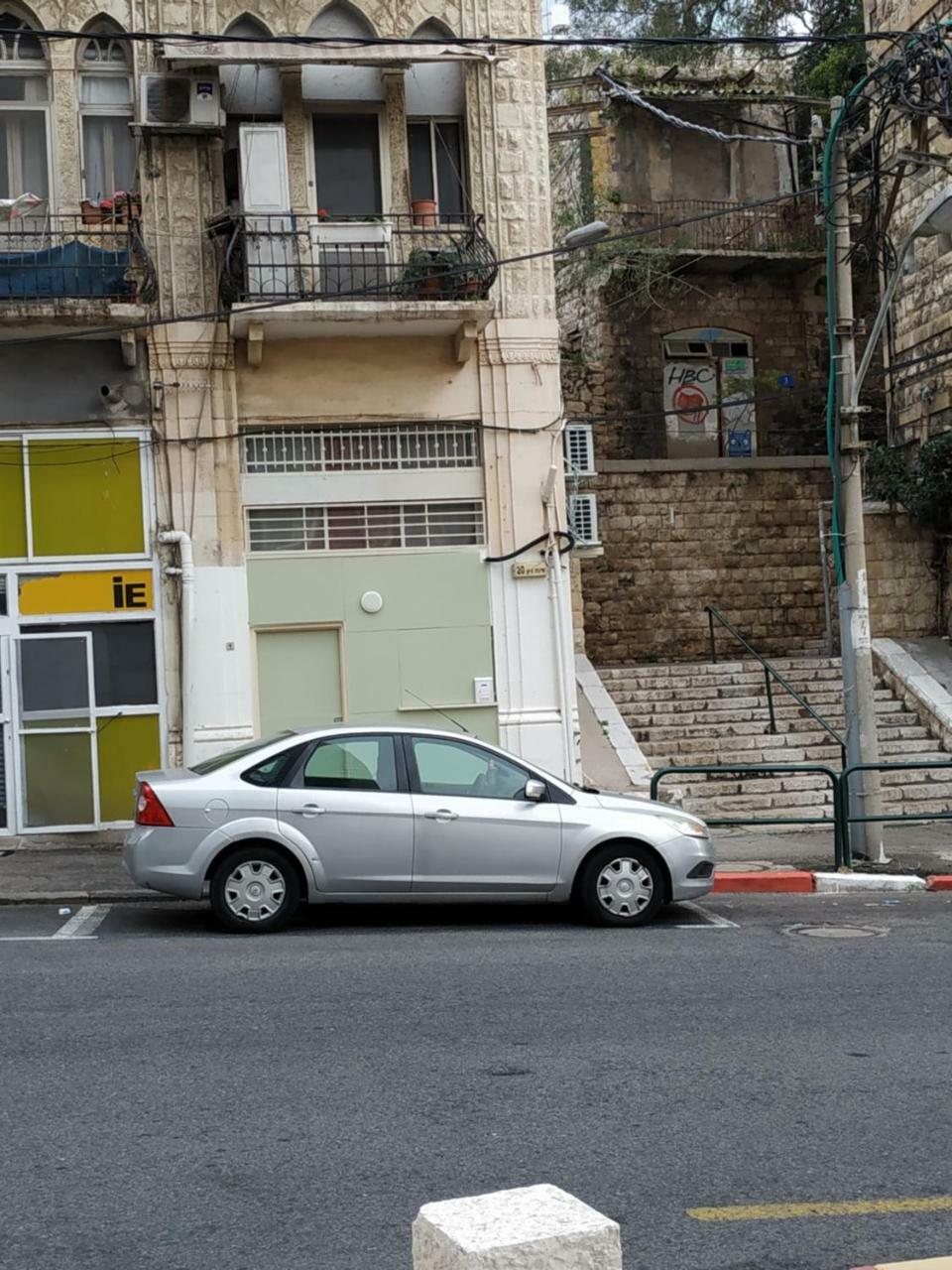 Studio Apt Great Location Heart Of Downtown District Lejlighed Haifa Eksteriør billede
