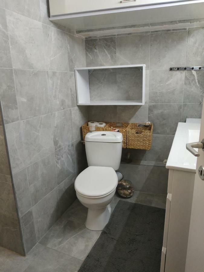 Studio Apt Great Location Heart Of Downtown District Lejlighed Haifa Eksteriør billede